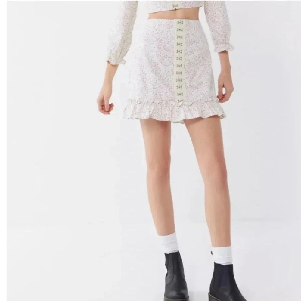 Urban Outfitters Love Struck Floral Hook + Eye Coquette Kawaii Mini Skirt | XS